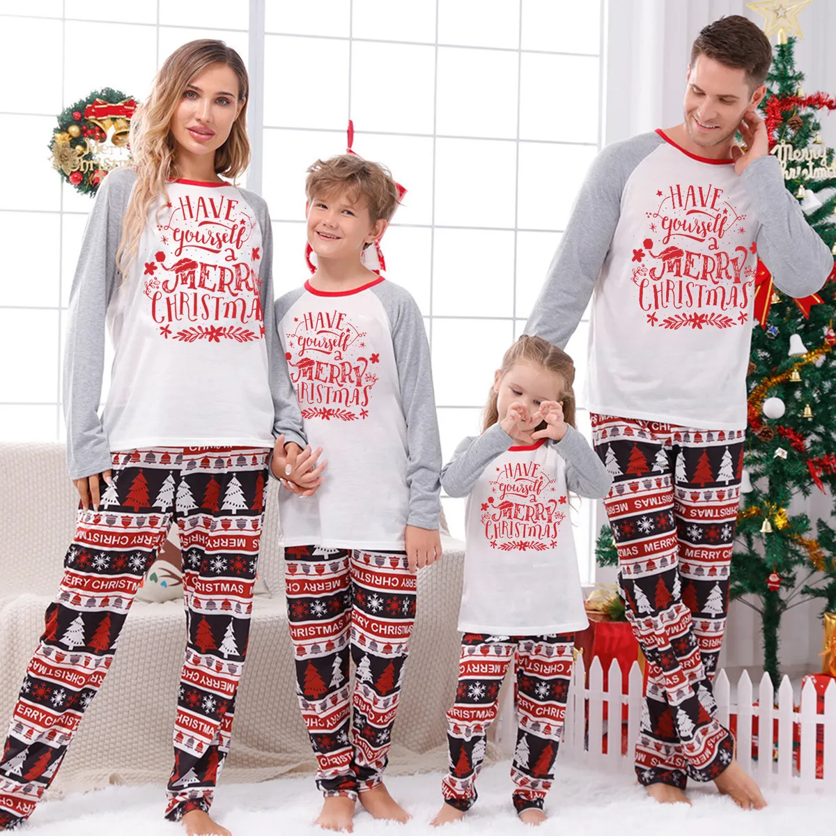 Fashion Christmas Print Round Neck Long Sleeve Family Matching Pajamas Set