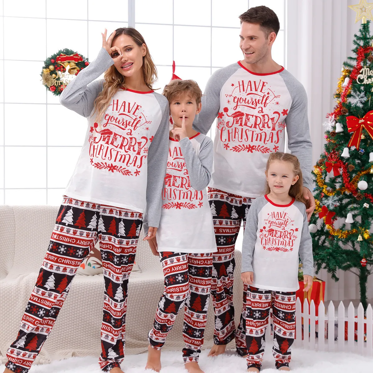 Fashion Christmas Print Round Neck Long Sleeve Family Matching Pajamas Set