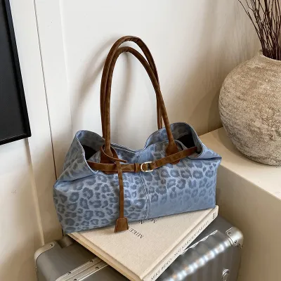 Women Fashion Leopard Autumn And Winter Shoulder Bag