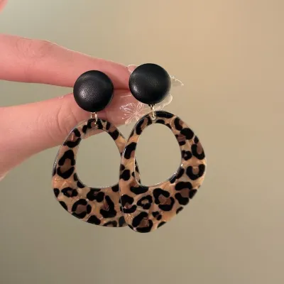Women Fashion Rerto Autumn And Winter Leopard Earrings