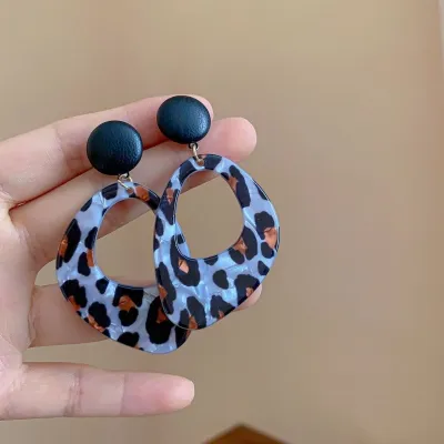 Women Fashion Rerto Autumn And Winter Leopard Earrings