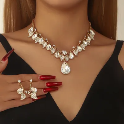 Women Fashion Crystal Necklace Earrings Two-Piece Set