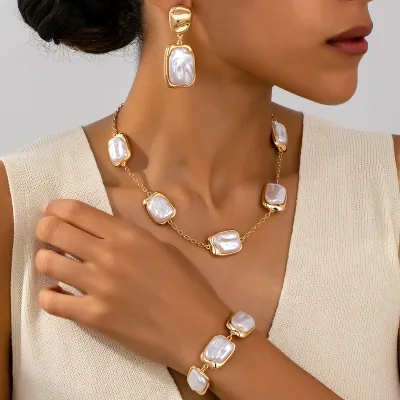 Women Fashion Elegant Faux Baroque Imitation Pearl Necklace Earrings Bracelet Jewelry Three-Piece Set