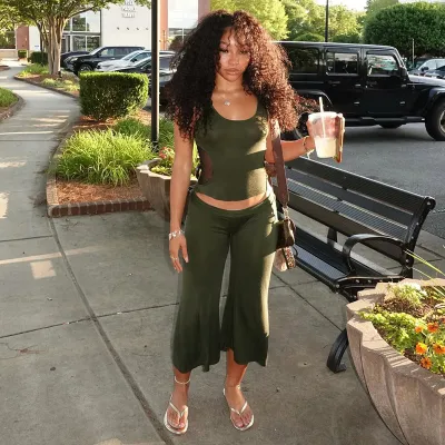 Women Fashion Solid Color Tanks And Cropped Pants Two-Piece Set
