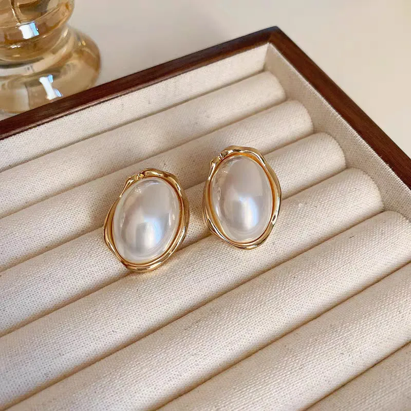 Women Fashion Elegant Simple Pearl Geometric Earrings