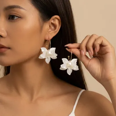 Women Fashion Retro Elegant Exaggerated Three-Dimensional Floral Earrings