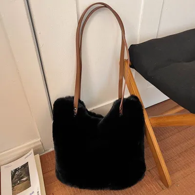 Women Fashion Casual Autumn And Winter Solid Color Large Capacity Plush Shoulder Bag