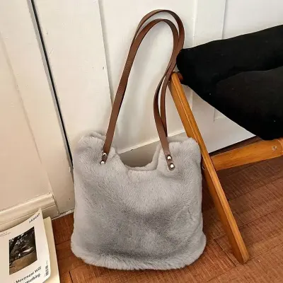 Women Fashion Casual Autumn And Winter Solid Color Large Capacity Plush Shoulder Bag