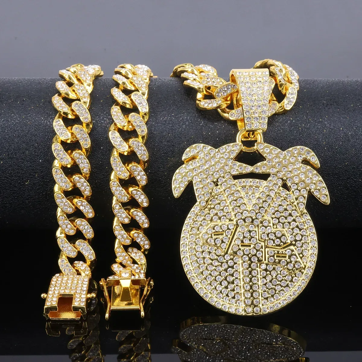 Men'S Fashion Hip Hop Accessories Rhinestone Coconut Tree Round Pendant Punk Necklace
