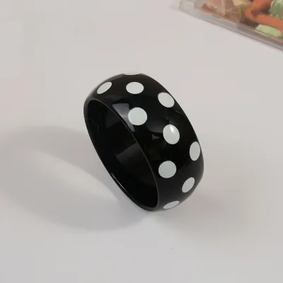 Women Fashion Black White Polka Dot Print Asymmetric Resin Bracelet