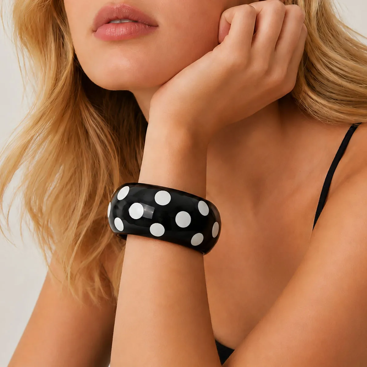 Women Fashion Black White Polka Dot Print Asymmetric Resin Bracelet