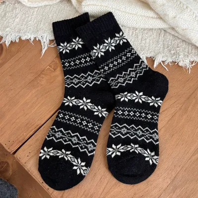 Fashion Autumn/Winter Pattern Thickened Warm Wool Mid-Calf Socks