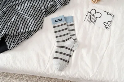 Women Fashion Casual Stripe Cotton Mid-Tube Socks