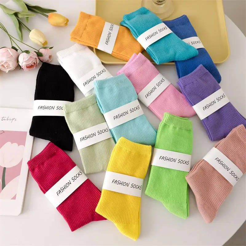 Women Fashion Spring And Summer Solid Color Mid-Tube Socks