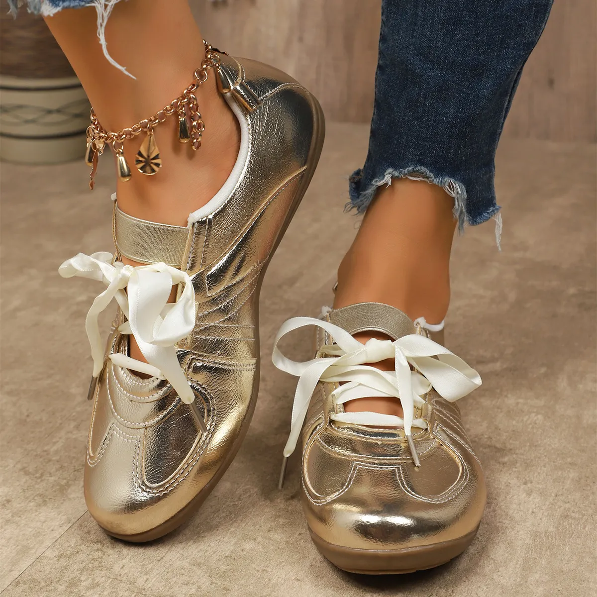 Women Fashion Casual Casual Round-Toe Lace-Up Flat Sneakers