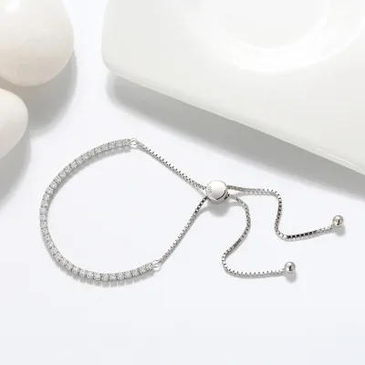 Simple Zircon Decorated Alloy Bracelet Light Luxury Women's Geometric