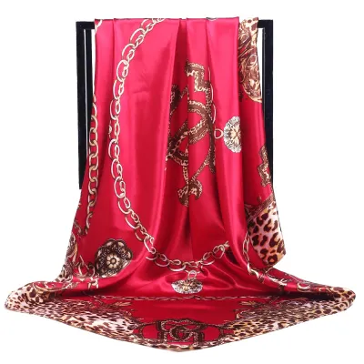 Women Retro Leopard Chain Pattern Square Silk Scarf