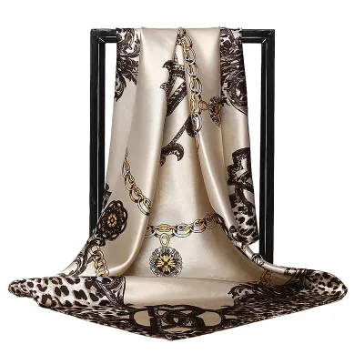 Women Retro Leopard Chain Pattern Square Silk Scarf