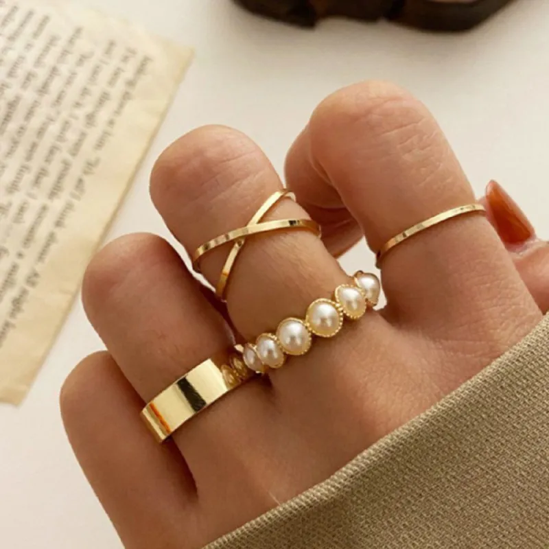Vintage Geometric Hollow Pearl Decorative Alloy Ring Set