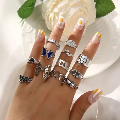 Vintage Geometric Butterfly Shape Hollow Design Alloy Ring Set for Women