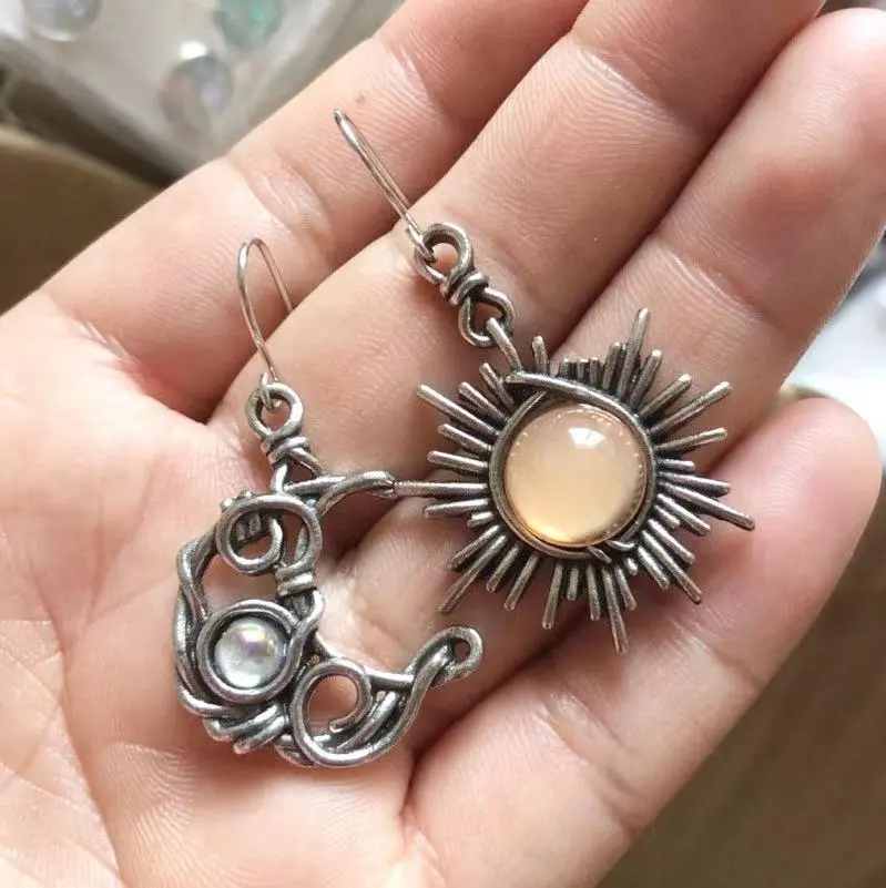 Vintage Geometric Irregular Star And Moon Shape Alloy Earrings