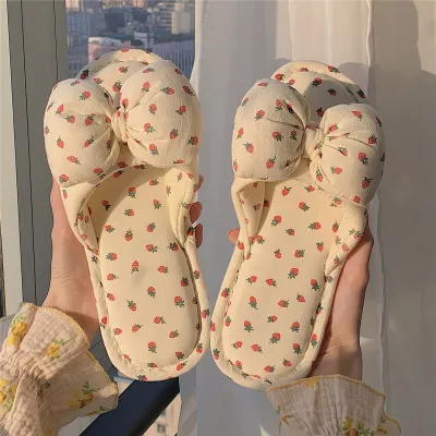 Fashion Strawberry Pattern Bow Decor Four Seasons Linen Fabric House Slippers