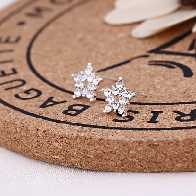 Simple Geometric Rhinestone Decorative Alloy Stud Earrings