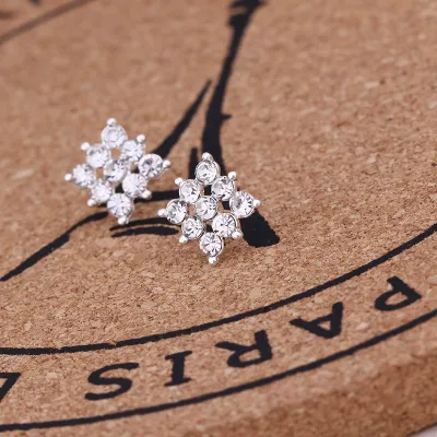 Simple Geometric Rhinestone Decorative Alloy Stud Earrings