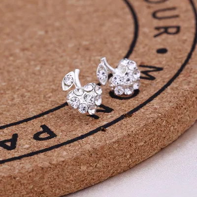 Simple Geometric Rhinestone Decorative Alloy Stud Earrings