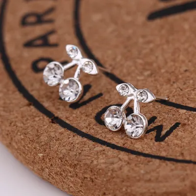 Simple Geometric Rhinestone Decorative Alloy Stud Earrings