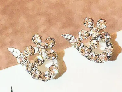 Simple Geometric Rhinestone Decorative Alloy Stud Earrings