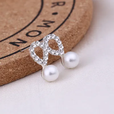 Simple Geometric Rhinestone Decorative Alloy Stud Earrings
