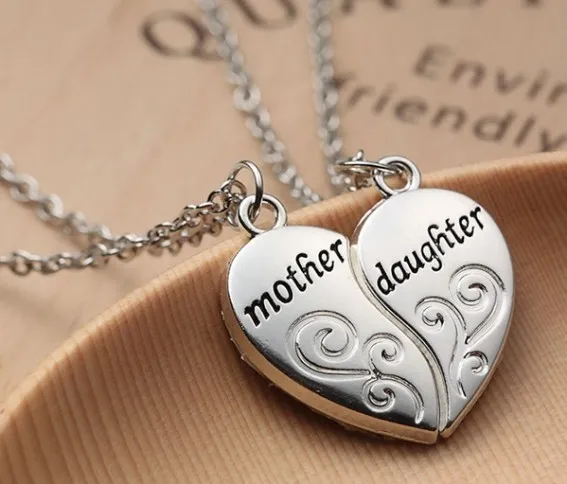 Mother Day Creative Heart Pendant Splicing Design Alloy Necklace Set