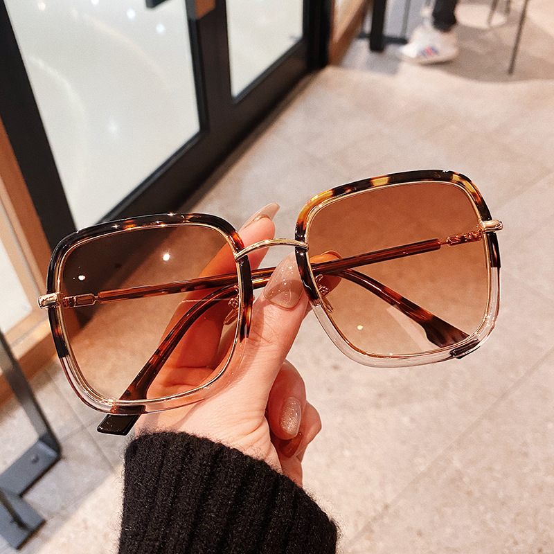 Wholesale Women Chic Square Frame All-match Sunglasses