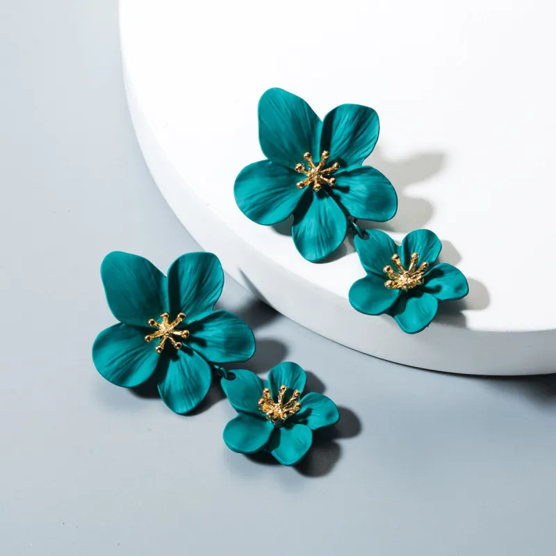 Bohemian Creative Flower Shaped Alloy Vintage Women's Earrings