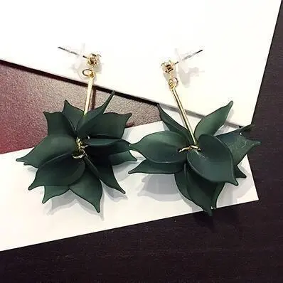 Temperament Creative Flower Shape Pendant Design Resin Alloy Stud Earrings