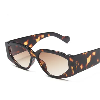 Women Classic Cat Eye Acrylic Frame Sunglasses