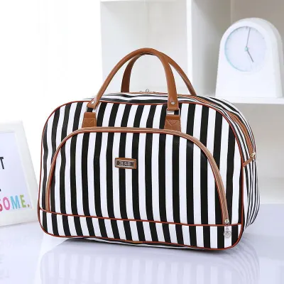 PU Leather Large-Capacity Travel Bag with Geometric Pattern
