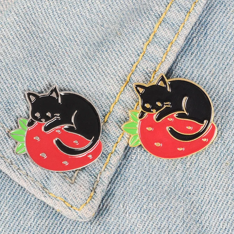 Cute Cartoon Strawberry Cat Shape Enamel Alloy Brooch