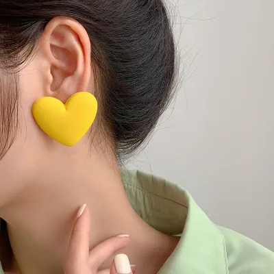 Exaggerated Heart Shape Acrylic Stud Earrings For Women Fashion Ol