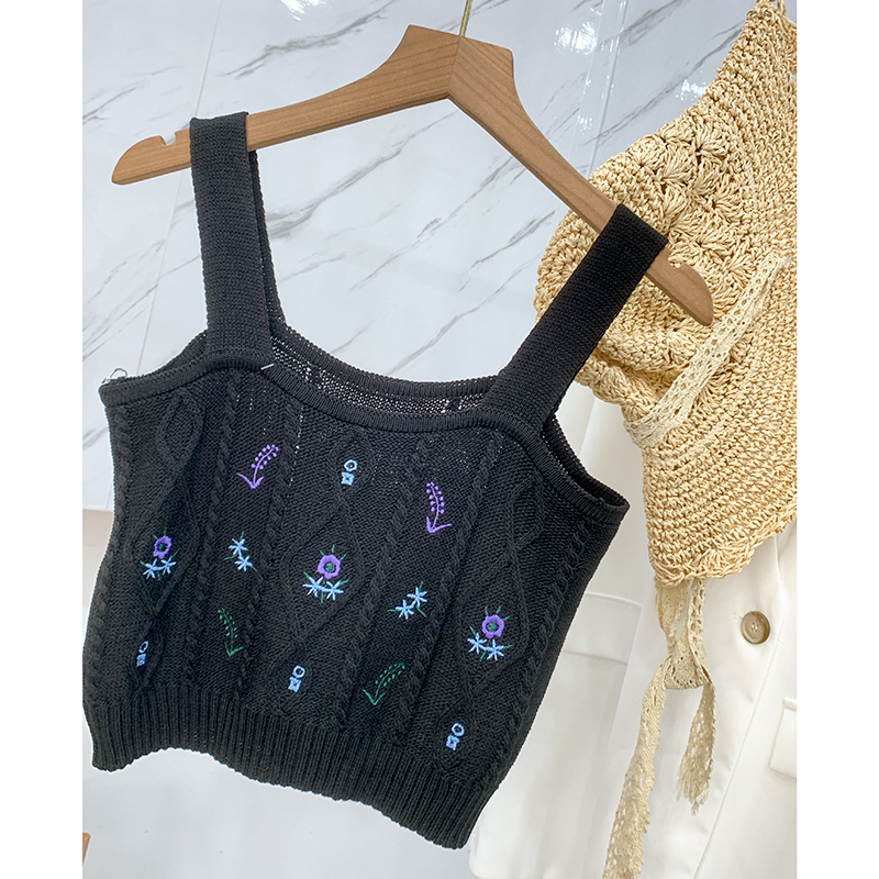 【GRAVER】23FW★ Flower Dot Embroidery Crop Short Sleeve KT Designer fashion, Seoul-fully created | W Concept
