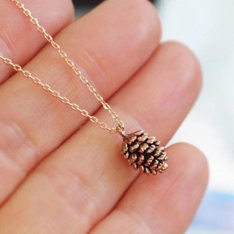 Unisex Retro Minimalist Alloy Pine Cone Pendant Necklace
