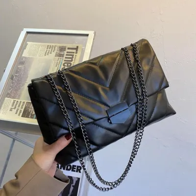 Women's Casual Chain Buckle Design Solid Color PU Shoulder Bag