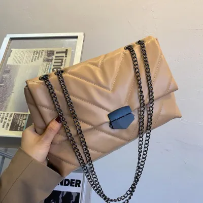 Women's Casual Chain Buckle Design Solid Color PU Shoulder Bag