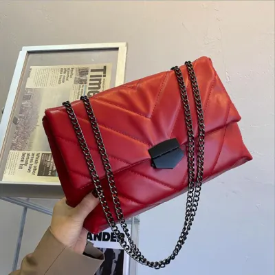 Women's Casual Chain Buckle Design Solid Color PU Shoulder Bag