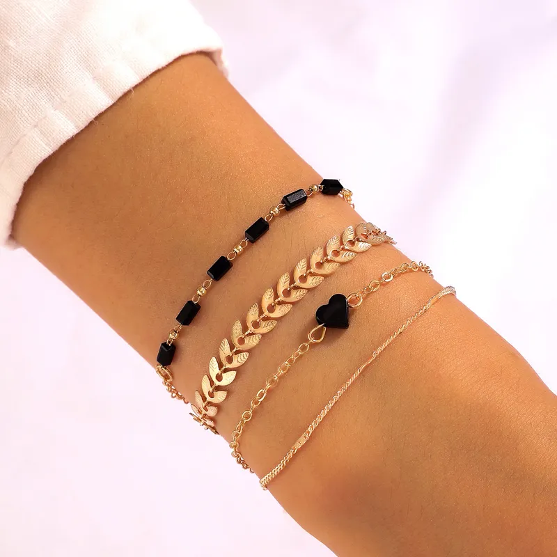 4 Pcs/Set Women Exquisite Black Heart Design Alloy Chain Bracelet Set