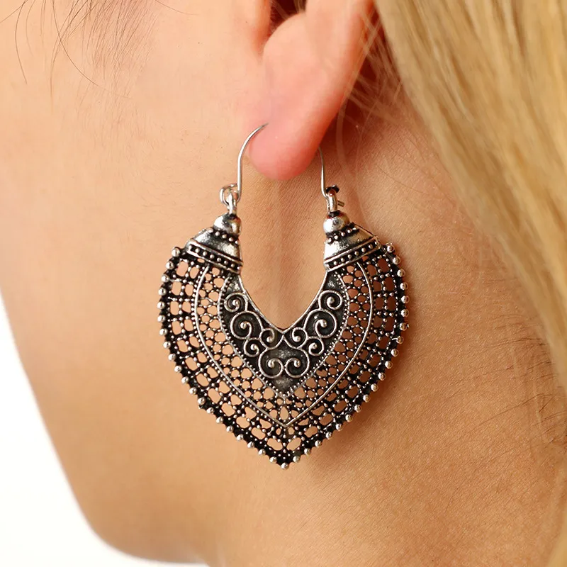 Women Vintage Bohemian Hollow Out Heart Shaped Alloy Drop Earrings