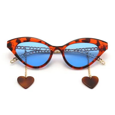 Women's Chic Cat Eye Sunglasses with Heart Pendant Chain Decoration