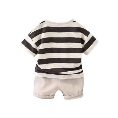 Boys Casual Round Neck Short Sleeves Wide Stripe T-shirt And Shorts Set