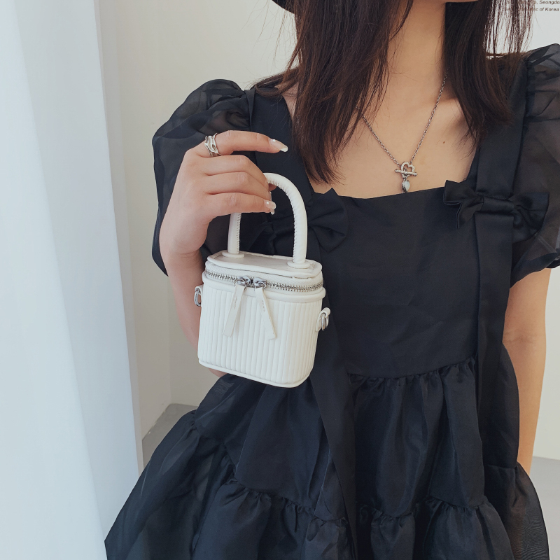Askariページですo,+:。☆.*・+。 Wholesale Women Fashion Zipper Design Solid Color PU